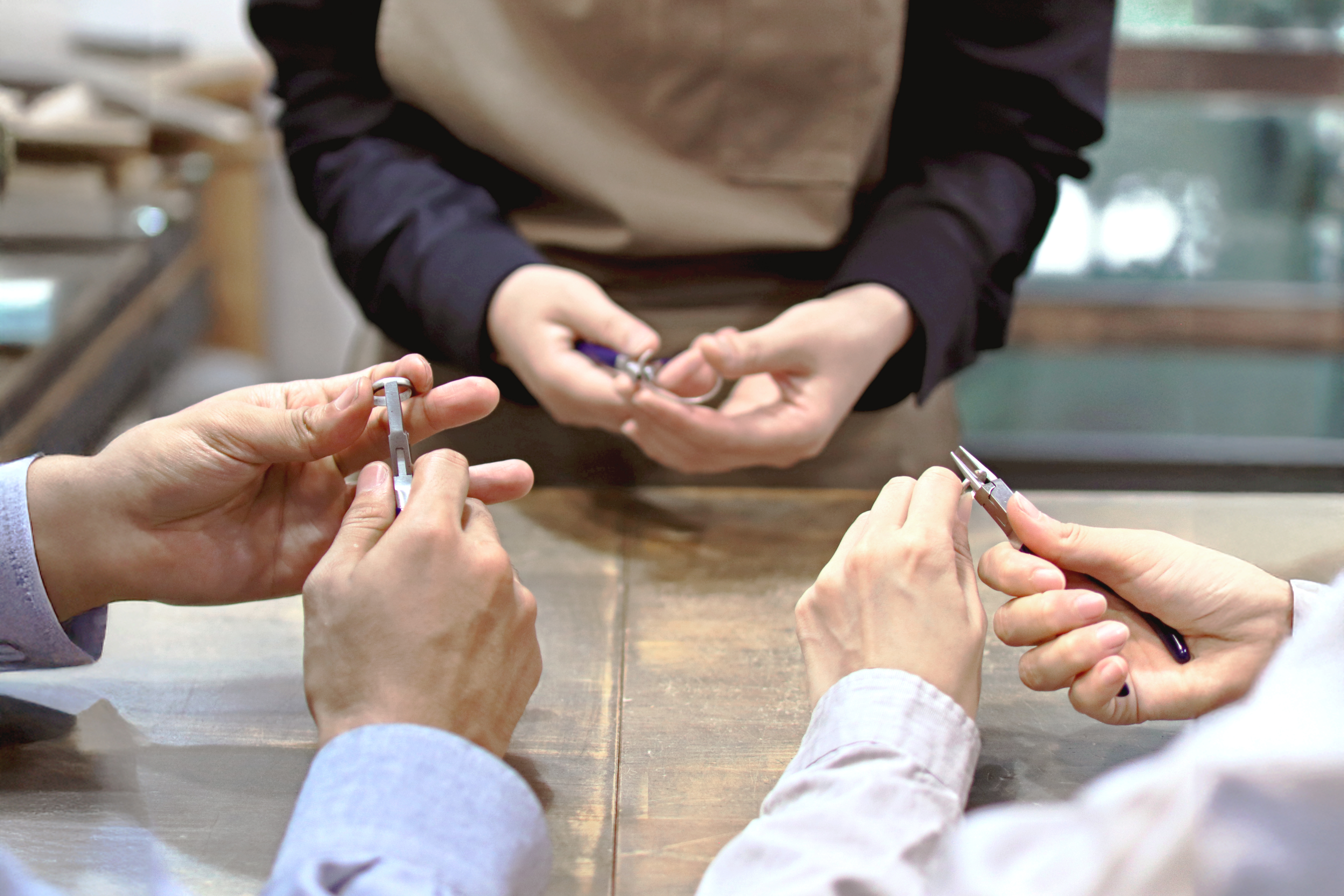 職人がしっかり丁寧にサポートする手作り体験